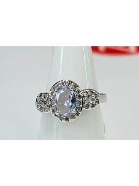 Ring  Bomb Party Ring, NWOT, size 6, feminine, contemporary, fashion